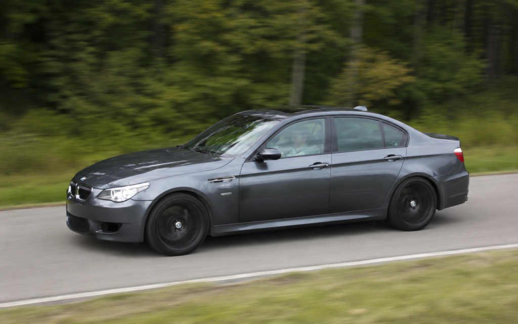 Новый BMW M5 Hurricane GS оснащенный ГБО побил все рекорды! Новый BMW M5 Hurricane GS оснащенный ГБО побил все рекорды!